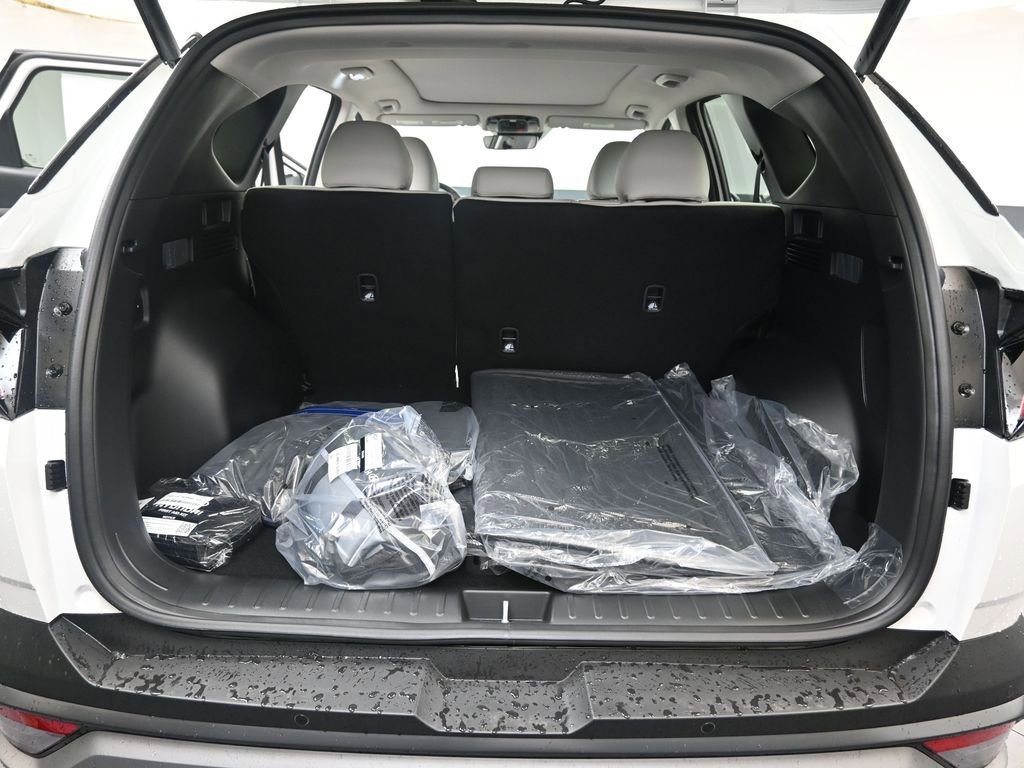 New 2026 Hyundai Tucson Limited image 17