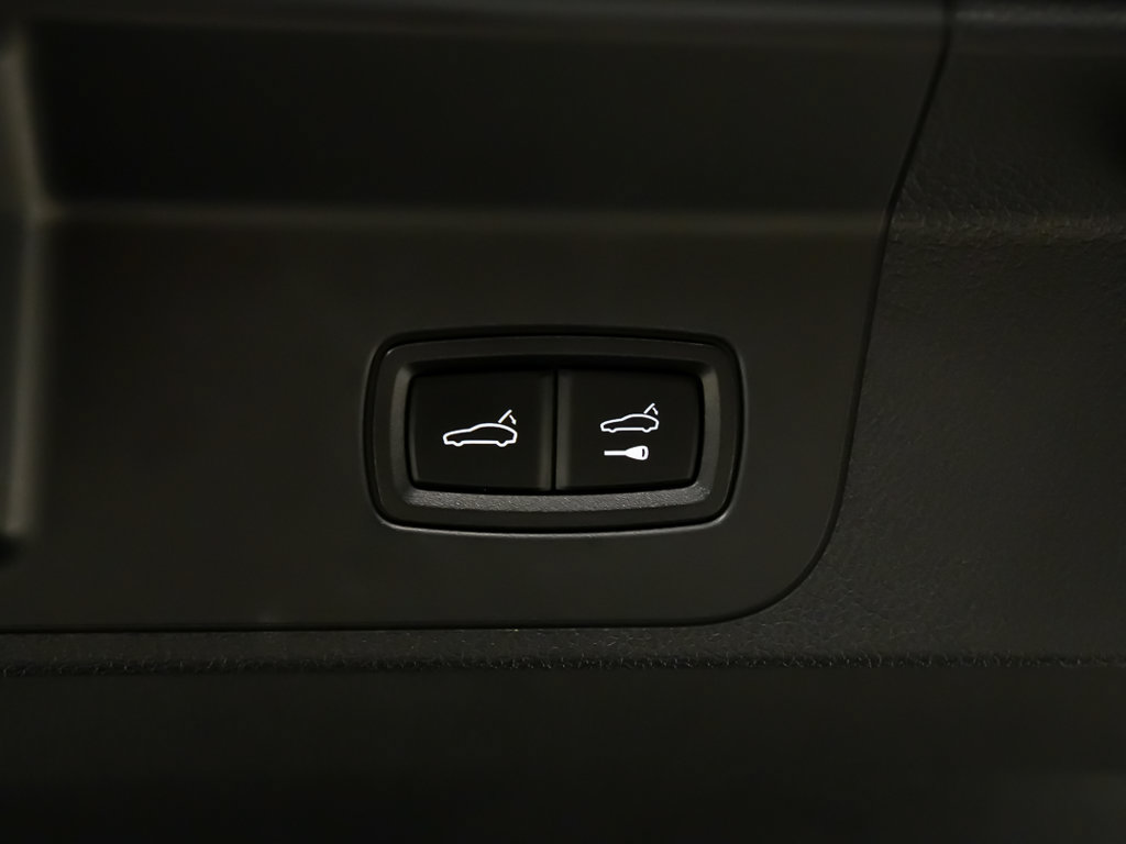 Certified 2023 Porsche Panamera 4 Platinum Edition AWD/4WD image 14