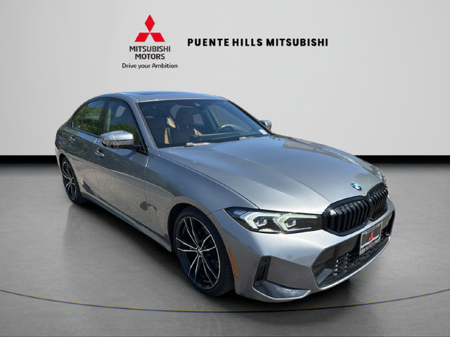 Used 2023 BMW 330i Sedan w/ M Sport Package RWD image 3