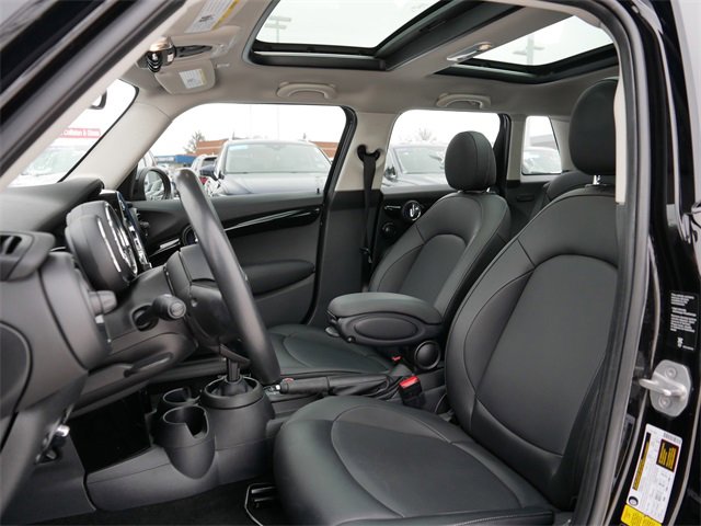 Used 2020 MINI Cooper 4-Door Hardtop w/ Premium Package image 15