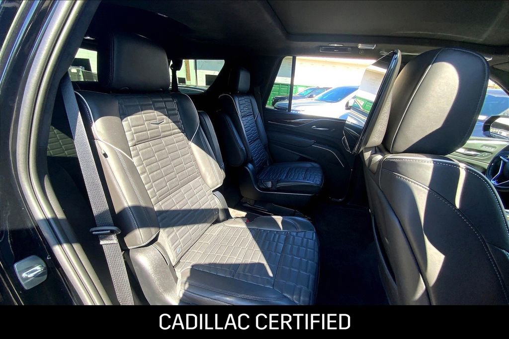 Certified 2023 Cadillac Escalade Sport Platinum w/ LPO, ONYX Package AWD/4WD image 19