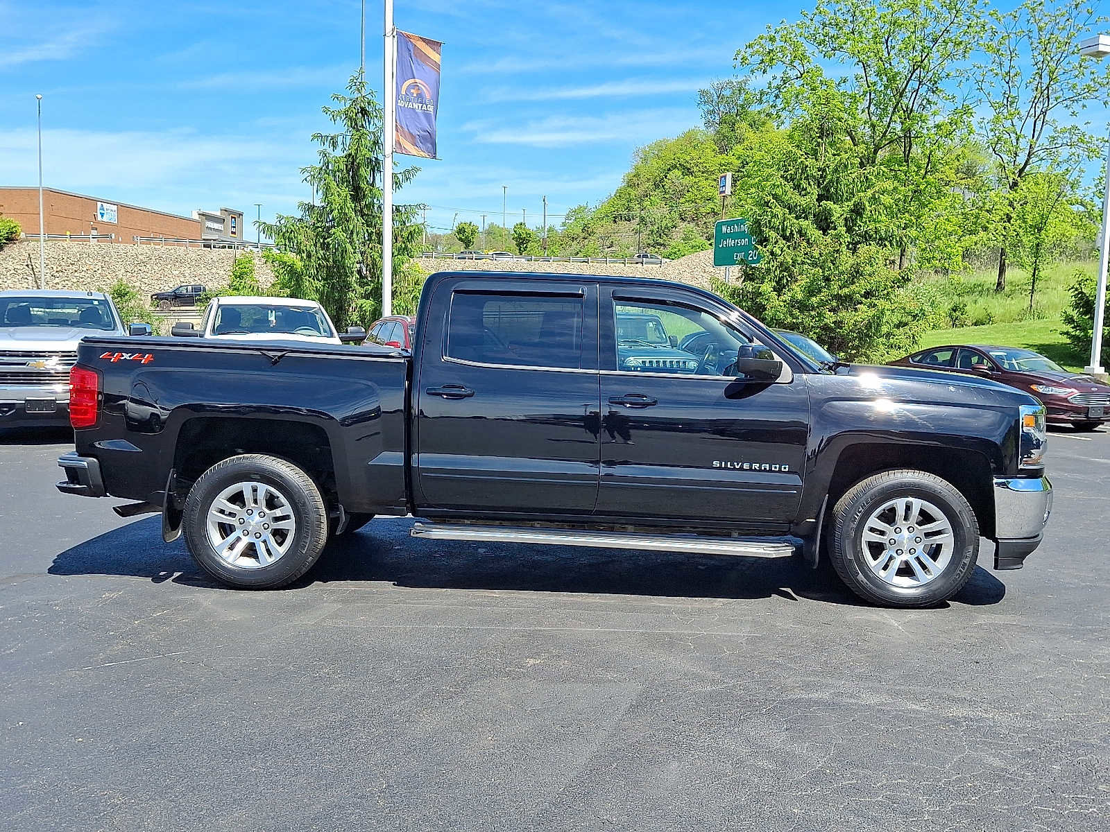 Used 2018 Chevrolet Silverado 1500 LT w/ All Star Edition AWD/4WD image 7