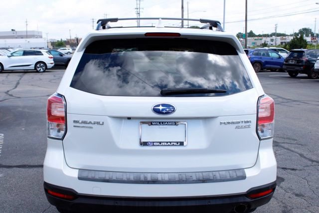 Used 2017 Subaru Forester 2.5i Touring AWD/4WD image 4