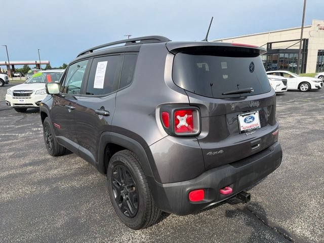 Used 2018 Jeep Renegade Trailhawk w/ Popular Equipment Group AWD/4WD image 3