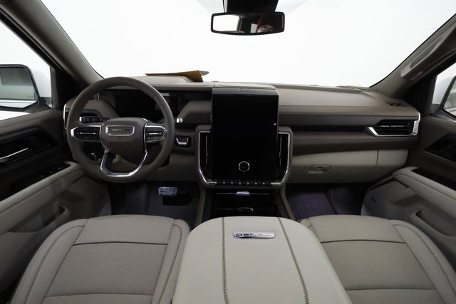 Certified 2025 GMC Yukon Denali w/ Sun & Power Step Package image 5