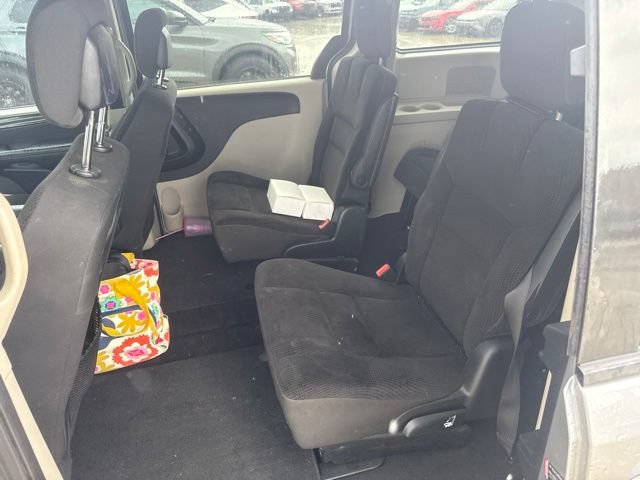 Used 2018 Dodge Grand Caravan SE FWD image 32