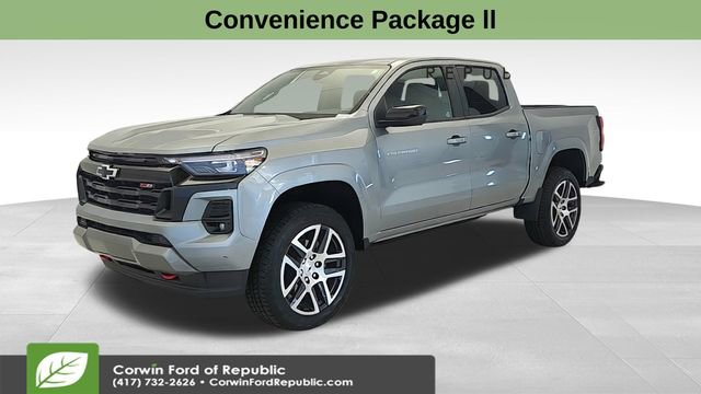 Used 2024 Chevrolet Colorado Z71 w/ Z71 Convenience Package 2 AWD/4WD image 3