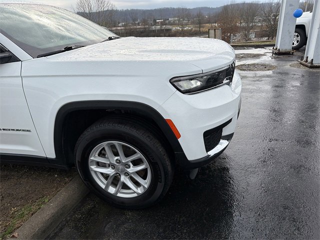 Used 2024 Jeep Grand Cherokee L Laredo image 2