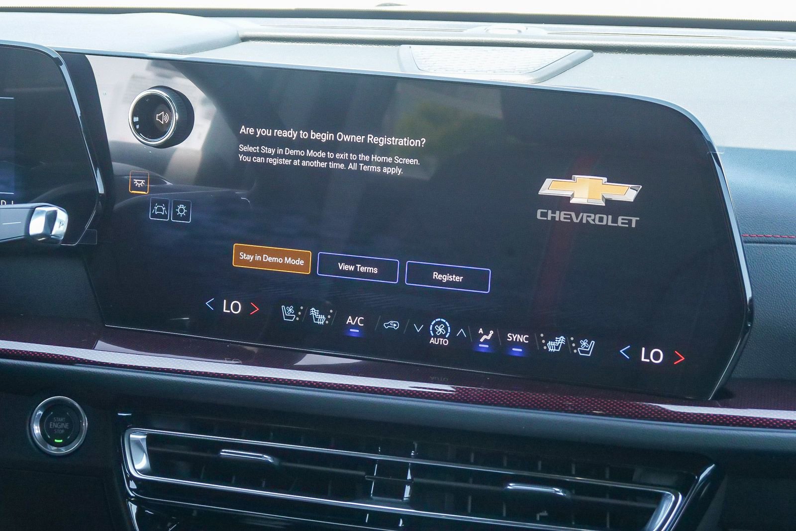 New 2026 Chevrolet Traverse RS AWD/4WD image 13