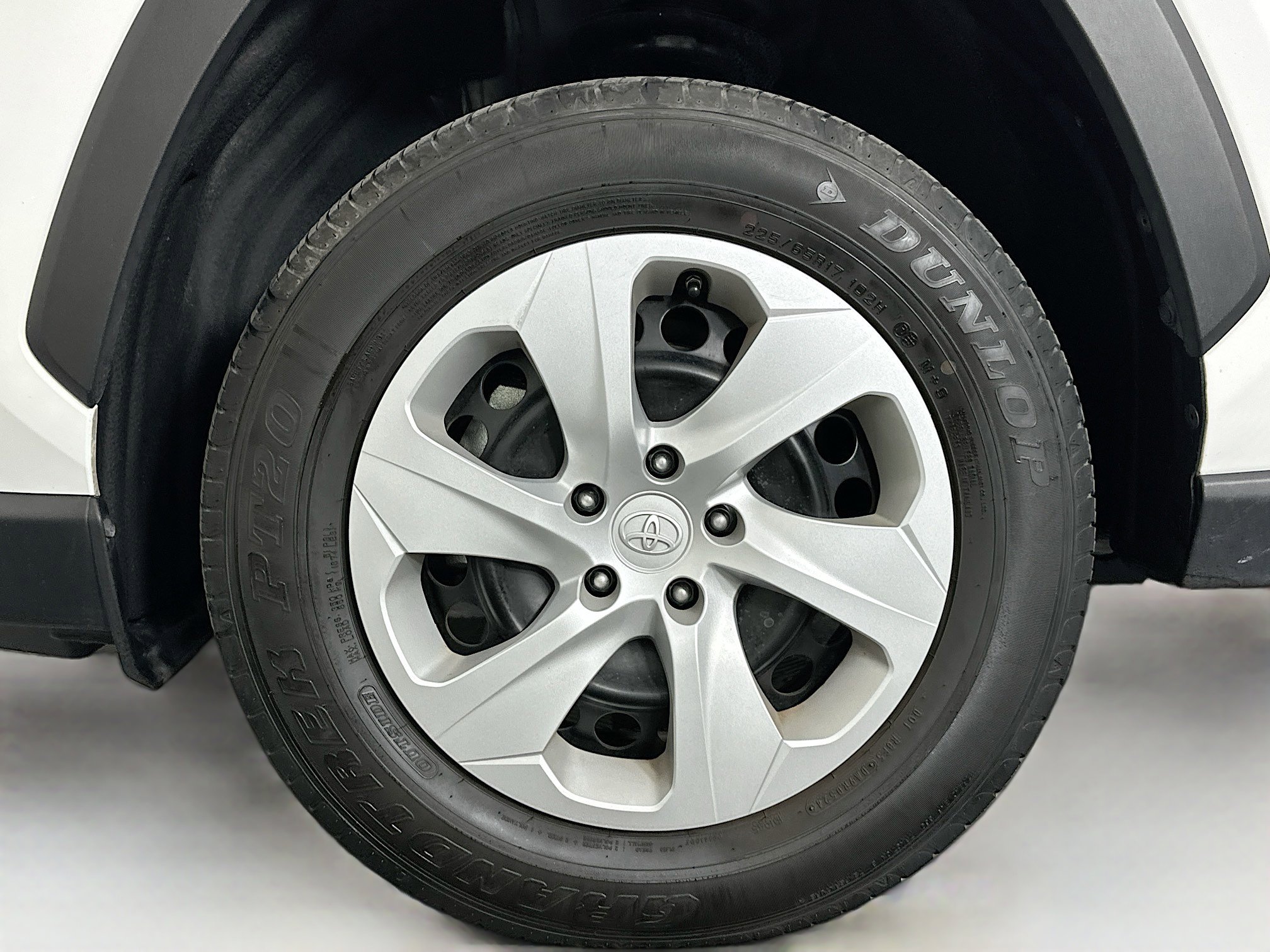 Used 2024 Toyota RAV4 LE image 11