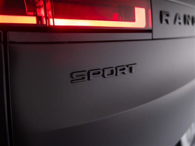 Used 2025 Land Rover Range Rover Sport Dynamic SE image 34