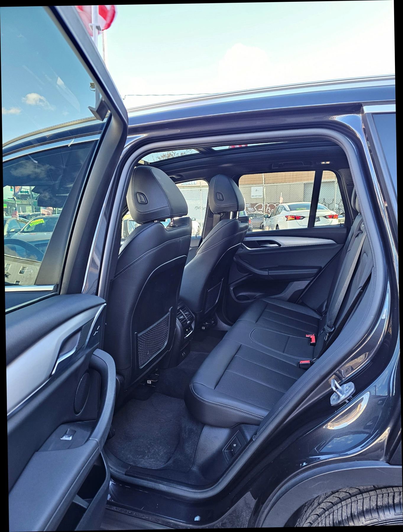 Used 2022 BMW X3 xDrive30i w/ Convenience Package image 9