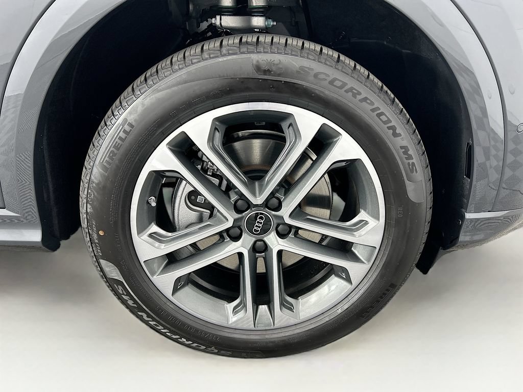 Certified 2025 Audi Q5 Premium w/ Premium Plus AWD/4WD image 32