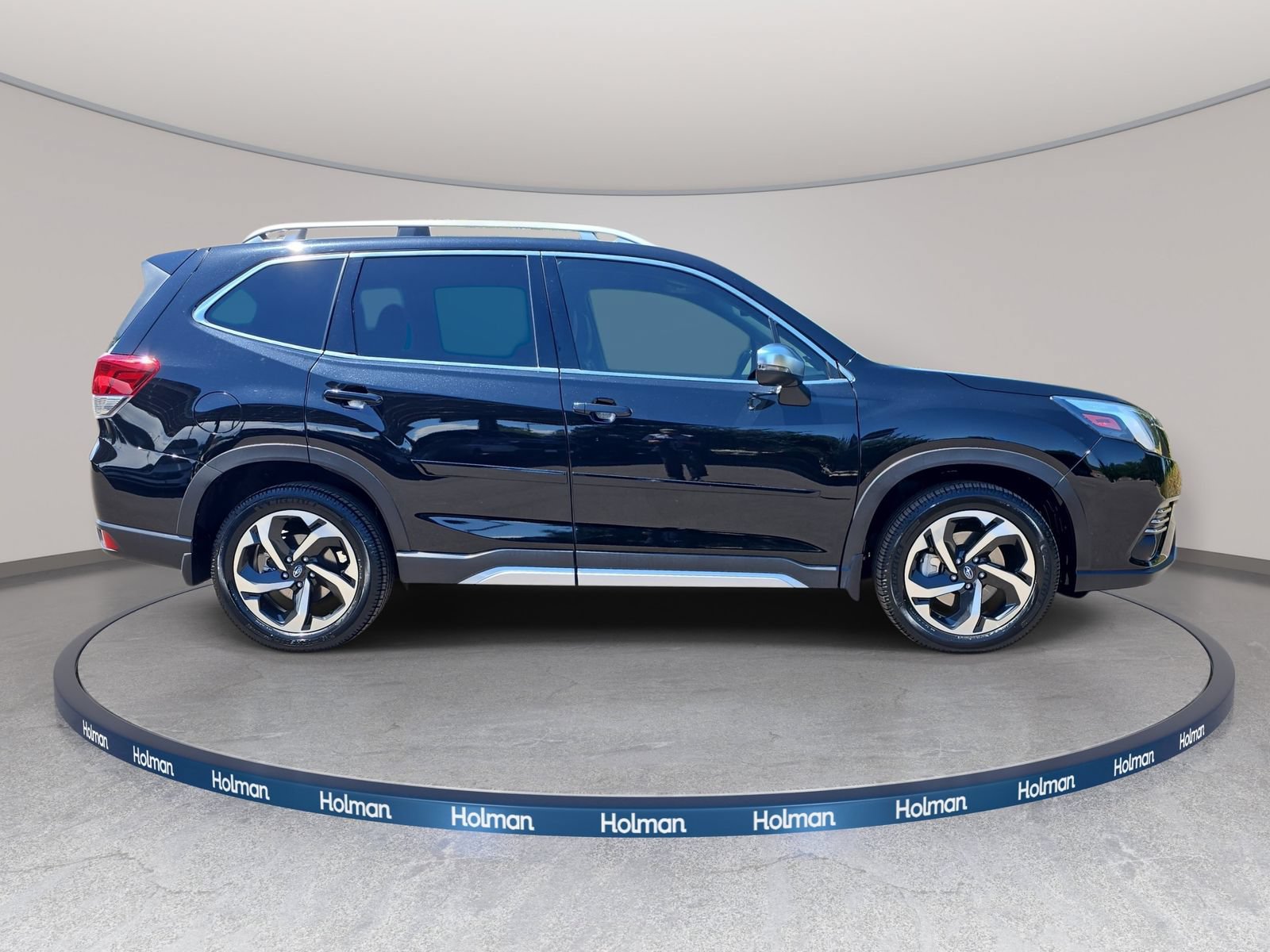 Used 2023 Subaru Forester Touring AWD/4WD image 5