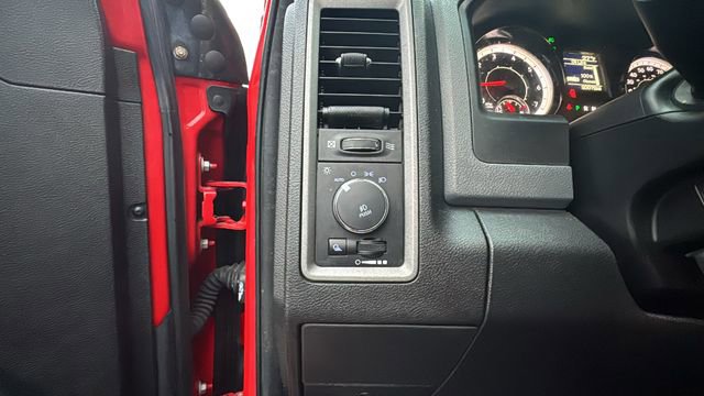 Used 2018 RAM 1500 Express image 14