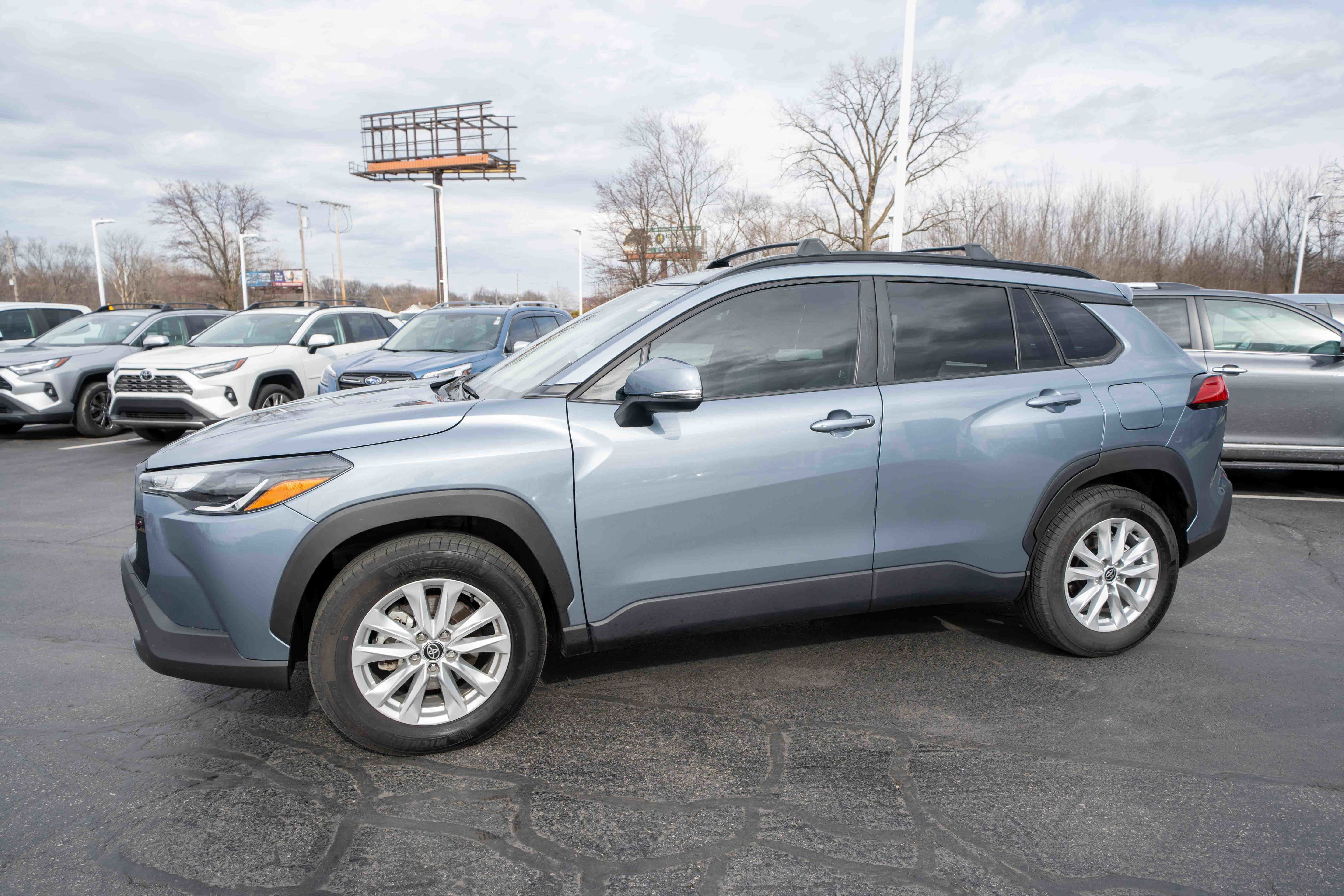 Used 2024 Toyota Corolla Cross LE image 3