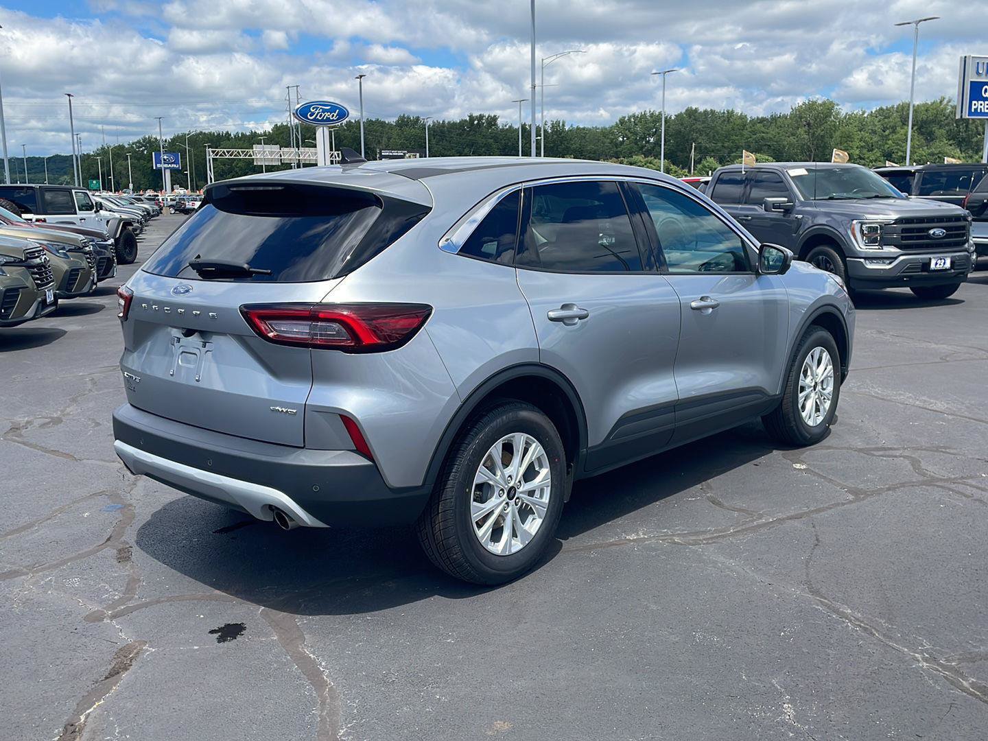 Used 2023 Ford Escape Active w/ Tech Pack #2 AWD/4WD image 5