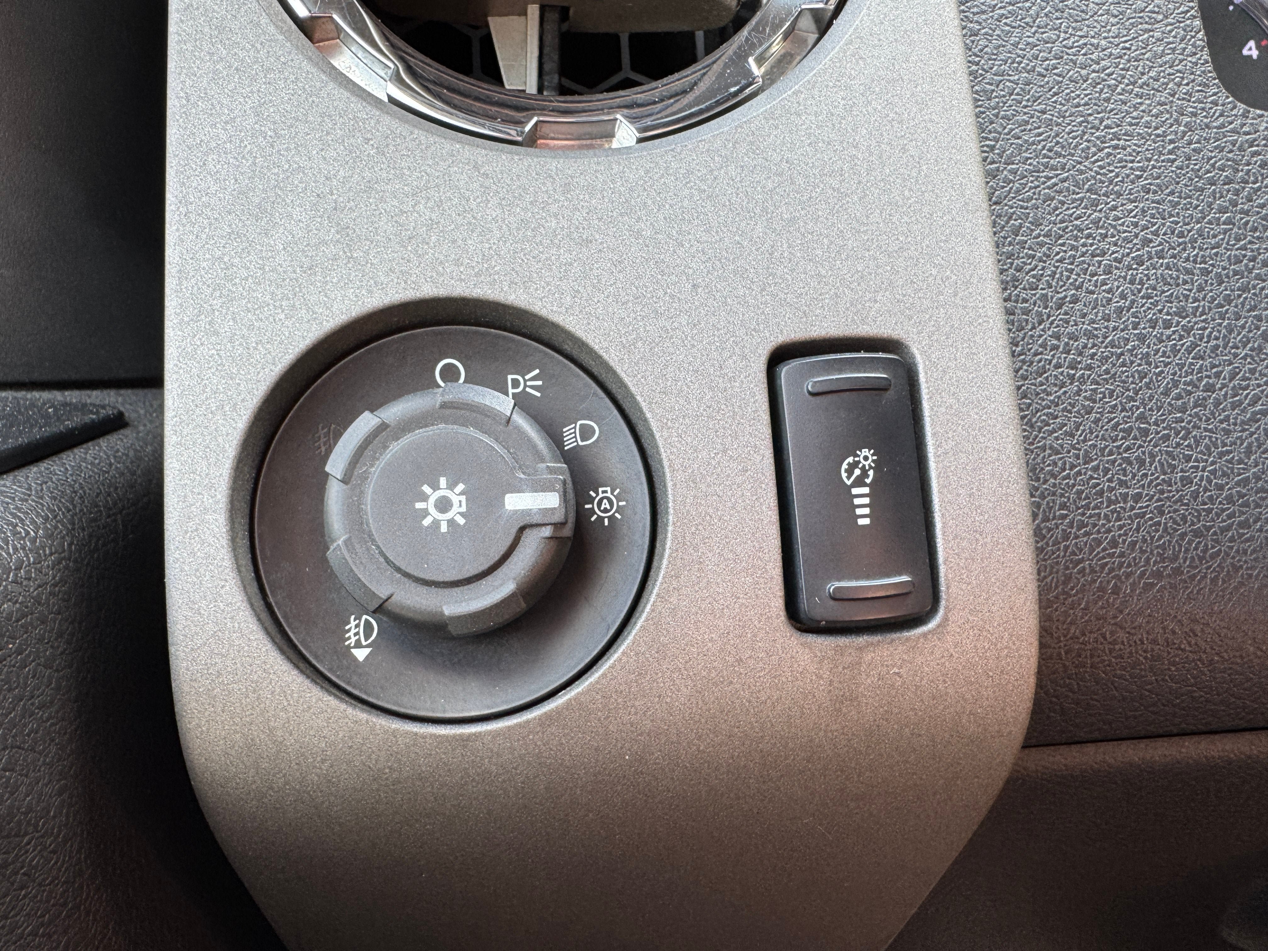 Used 2012 Ford F350 Lariat w/ Lariat Ultimate Pkg AWD/4WD image 22