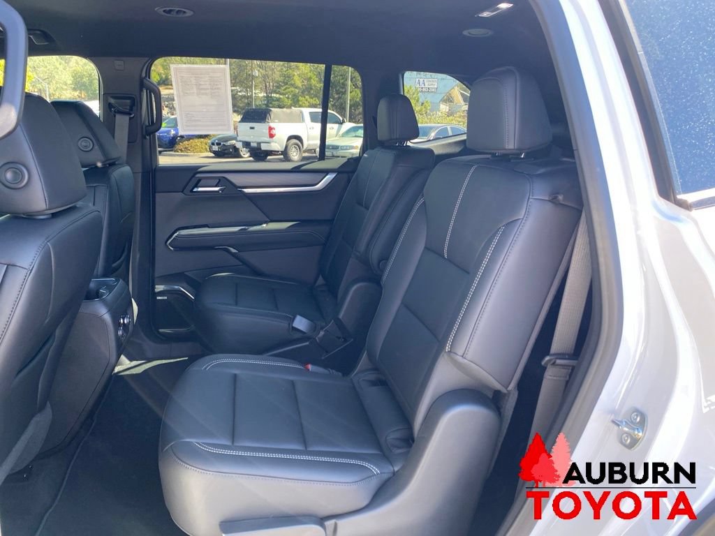 Used 2026 GMC Acadia Elevation w/ Black Edition AWD/4WD image 29