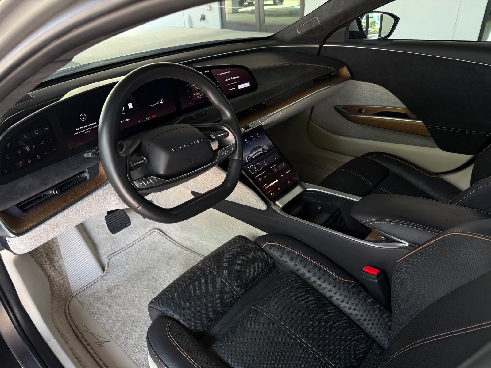 Used 2022 Lucid Air Grand Touring AWD/4WD image 34
