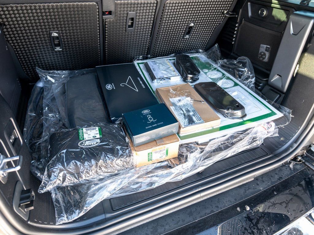 New 2025 Land Rover Defender 110 V8 image 24