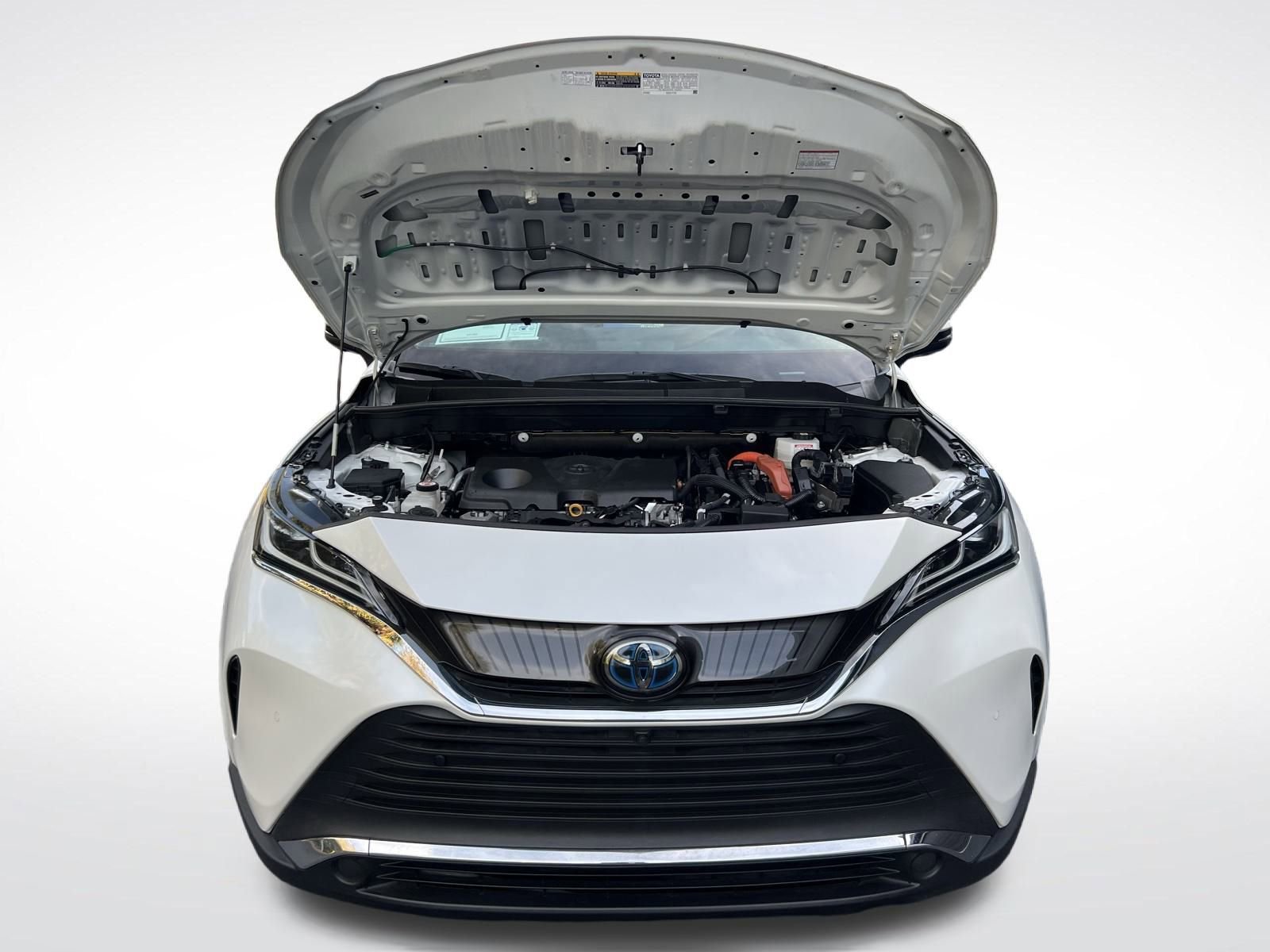 Used 2021 Toyota Venza Limited image 15