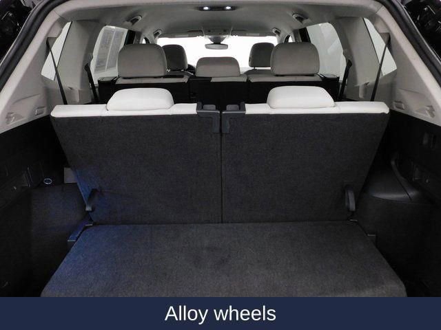 Used 2024 Volkswagen Tiguan S image 21