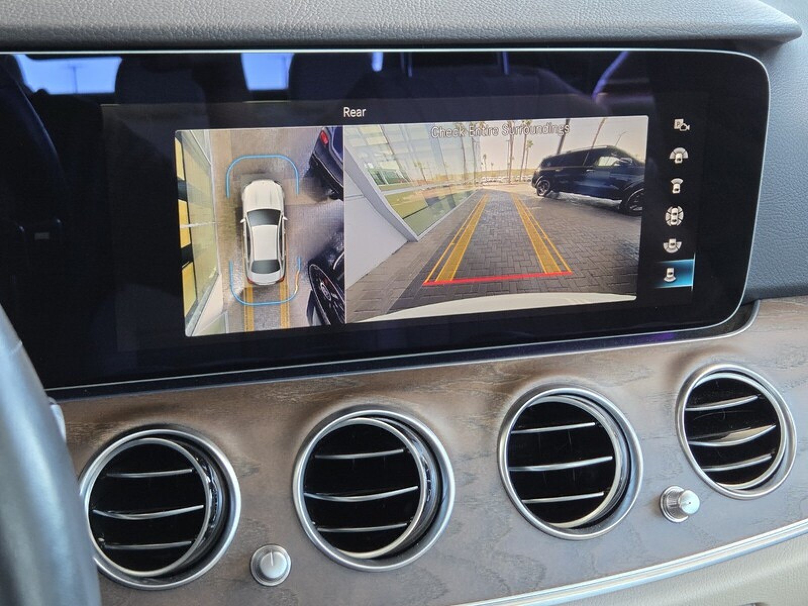 Used 2023 Mercedes-Benz E 450 4MATIC Sedan image 30