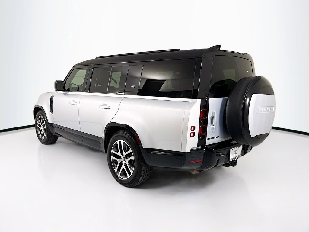Used 2024 Land Rover Defender 130 X-Dynamic SE image 7