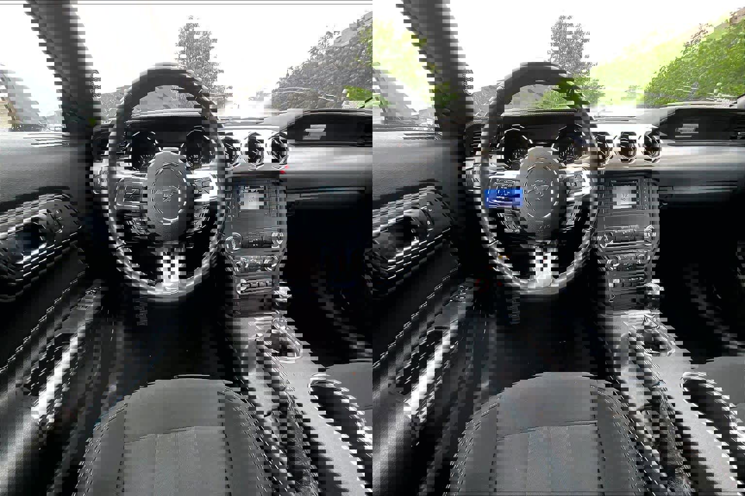 Used 2022 Ford Mustang GT RWD image 6