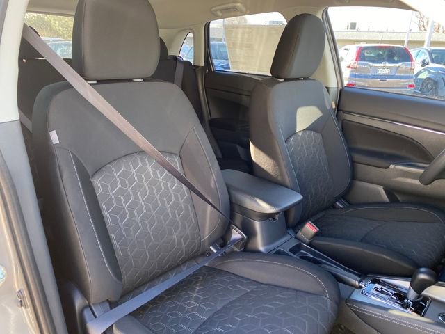 New 2026 Mitsubishi Outlander Sport ES image 9