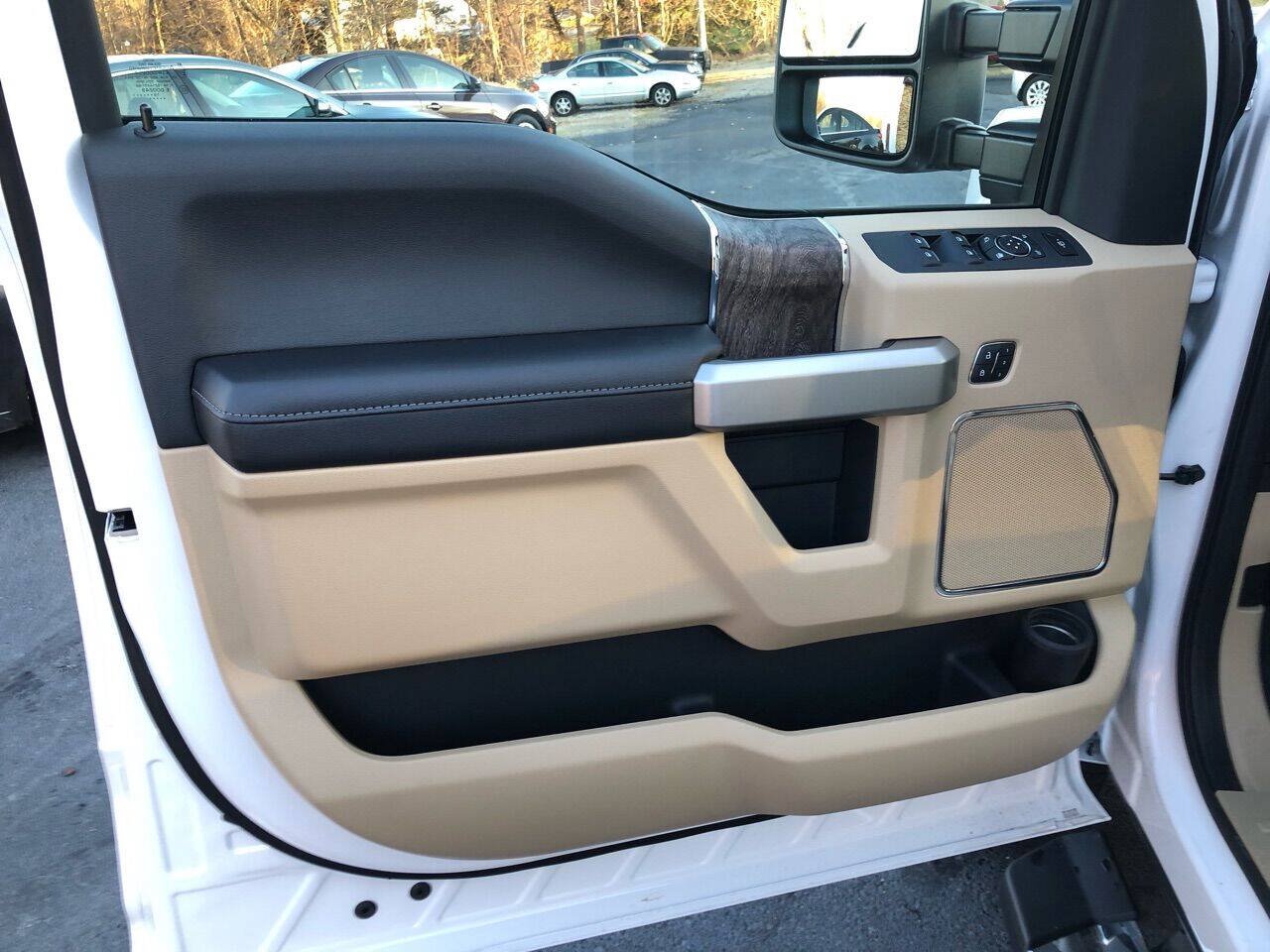 Used 2019 Ford F250 Lariat w/ Lariat Ultimate Package AWD/4WD image 10