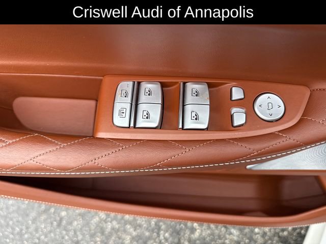 Used 2020 BMW ALPINA B7 xDrive w/ Luxury Rear Seating Package image 27