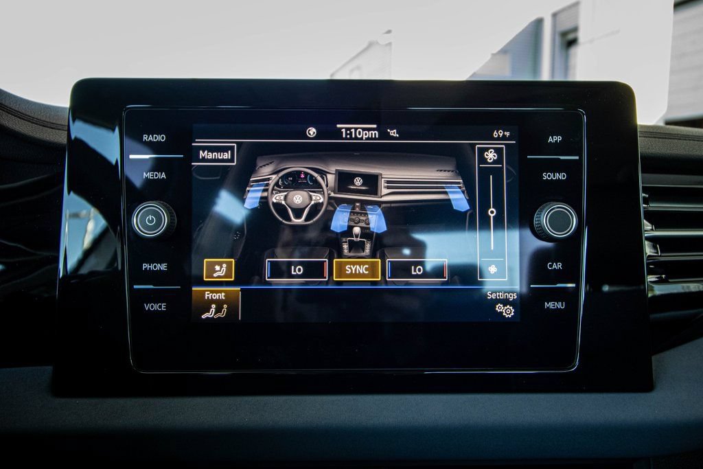 New 2026 Volkswagen Jetta SE FWD image 5