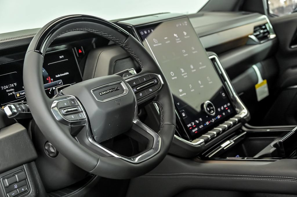 New 2026 GMC Yukon Denali w/ Denali Reserve Package AWD/4WD image 13