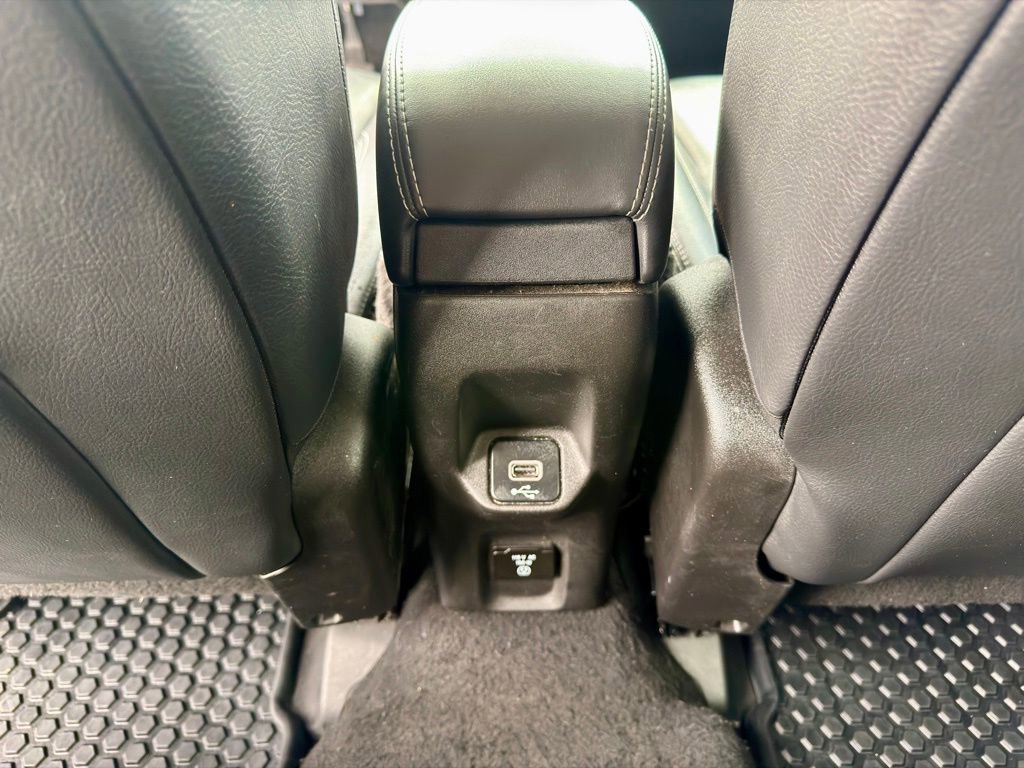 Used 2022 Jeep Renegade Limited image 27