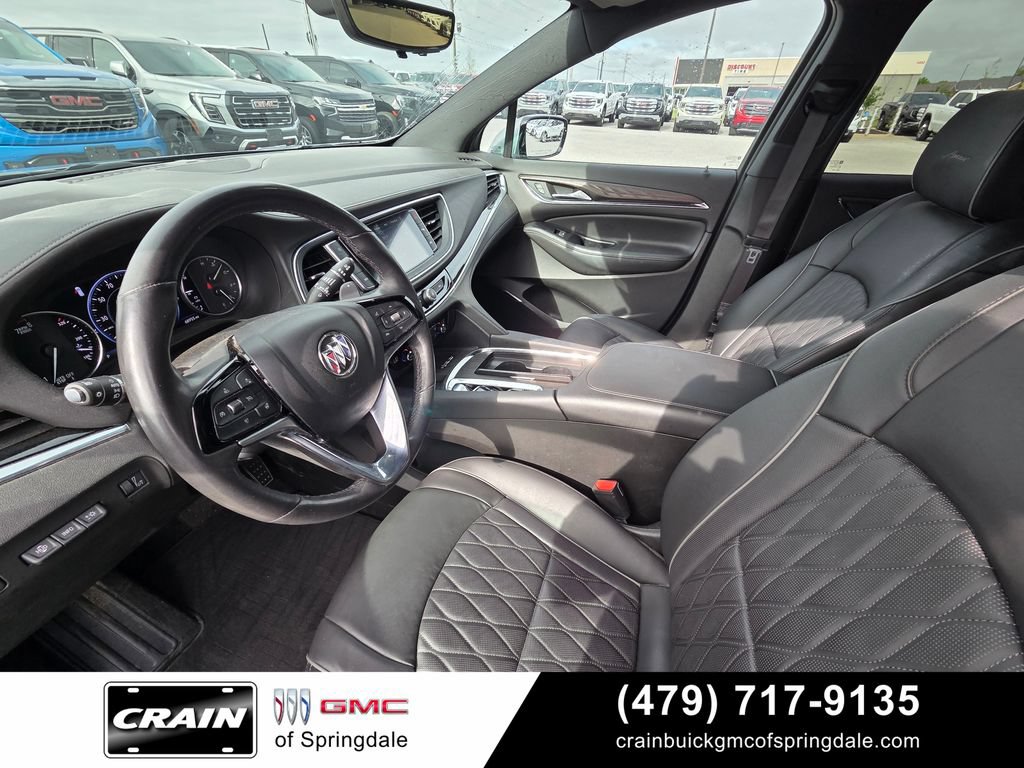 Used 2023 Buick Enclave Avenir w/ Avenir Technology Package AWD/4WD image 9