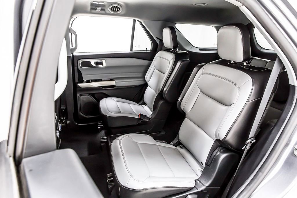 Used 2021 Ford Explorer XLT w/ Equipment Group 202A image 29