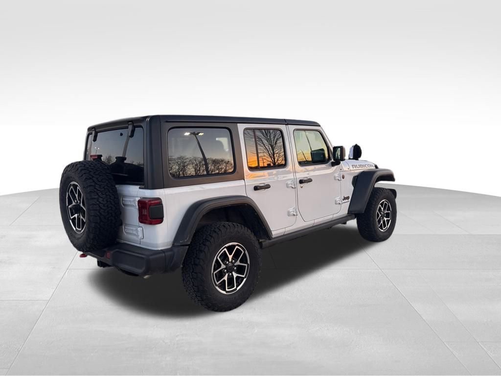 Used 2025 Jeep Wrangler Unlimited Rubicon image 4