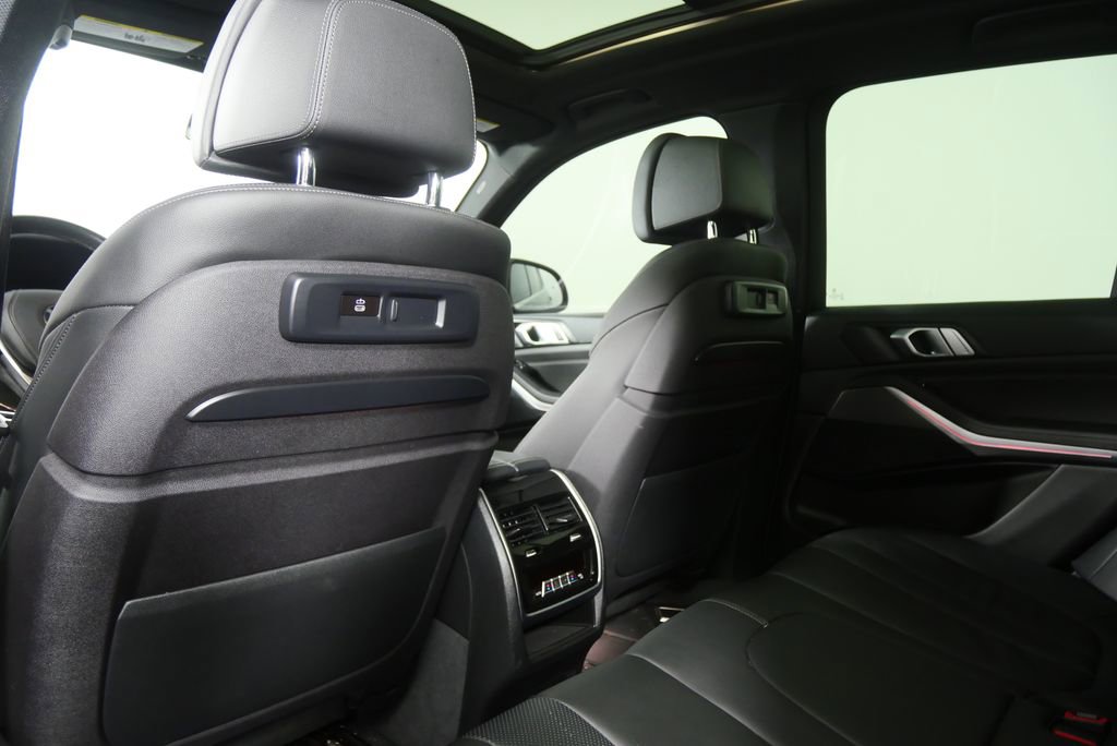 Used 2019 BMW X5 xDrive40i w/ Luxury Seating Package image 16