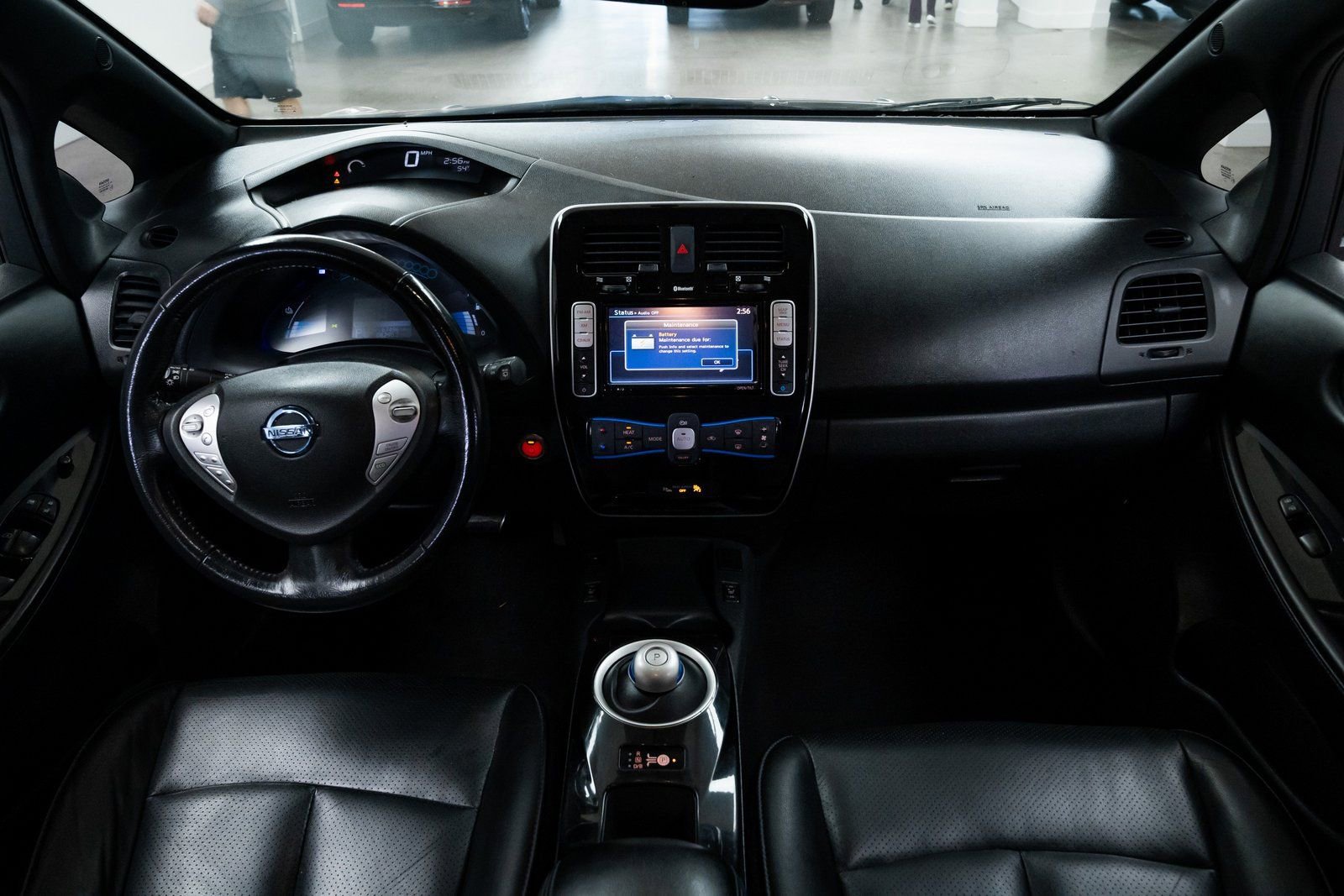 Used 2013 Nissan Leaf SL image 9