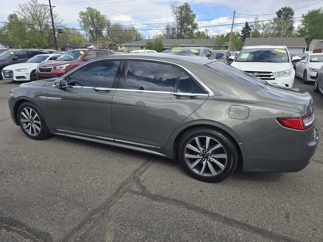Used 2017 Lincoln Continental Premiere FWD image 10