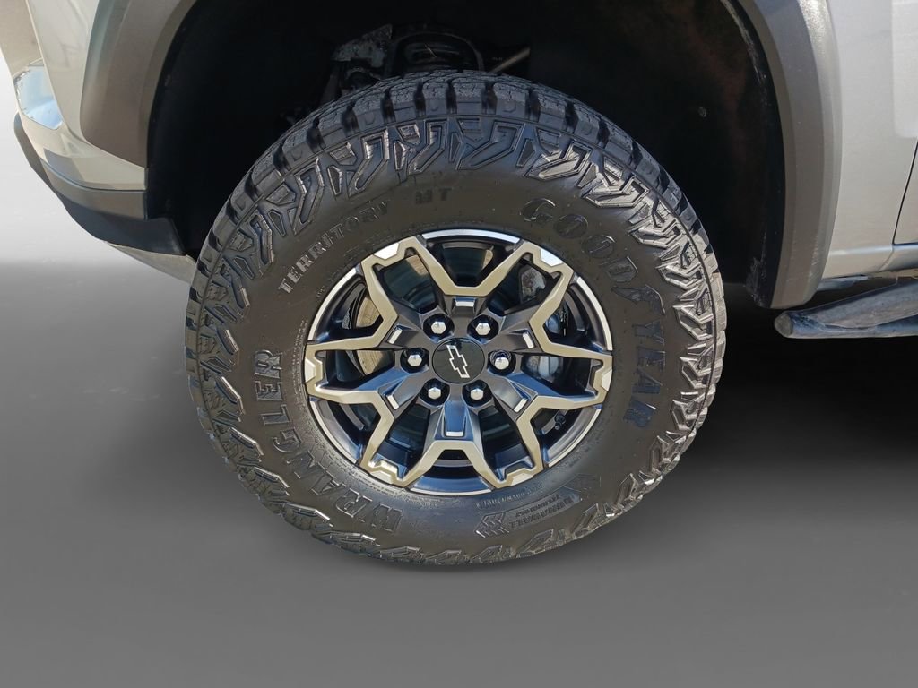 Used 2024 Chevrolet Colorado ZR2 w/ Technology Package image 15