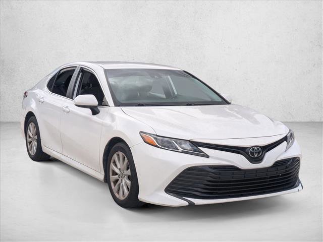 Used 2020 Toyota Camry LE FWD image 3