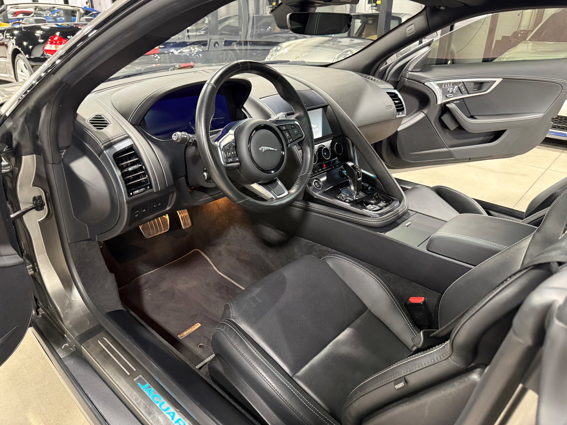 Used 2021 Jaguar F-TYPE R-Dynamic image 19