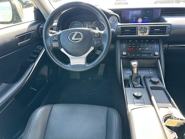 Used 2018 Lexus IS 300 AWD image 20