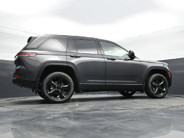 New 2026 Jeep Grand Cherokee Limited w/ Limited Altitude Package AWD/4WD image 60