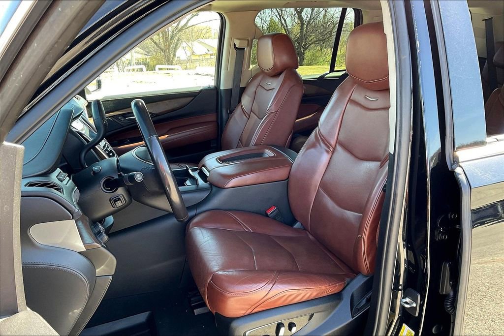 Used 2020 Cadillac Escalade Premium Luxury image 27