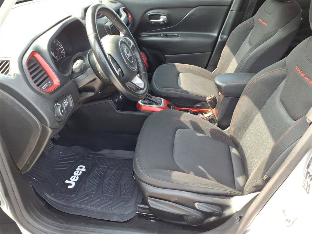 Used 2019 Jeep Renegade Trailhawk w/ Trailer Tow Group image 11