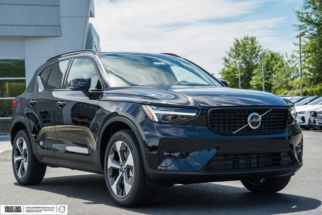 New 2026 Volvo XC40 B5 Plus w/ Protection Package Premier AWD/4WD image 1